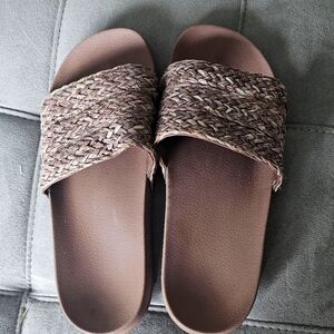 Roxy Brown Slides